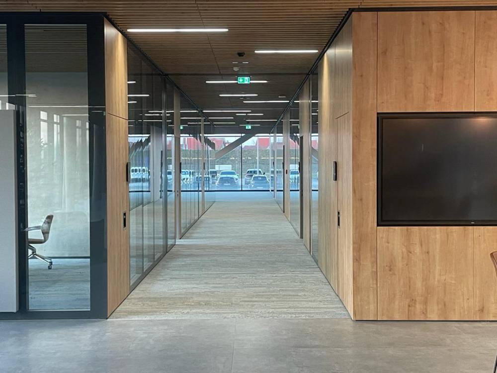 Mobile und feste Trennwände für die Schubert GmbH Crailsheim von Karl Günther